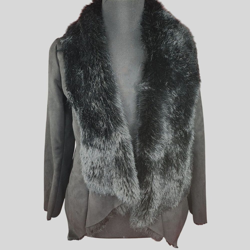 BCBG Generation Women's Faux Fur Black Jacket Size L‎ Polyester Front Open